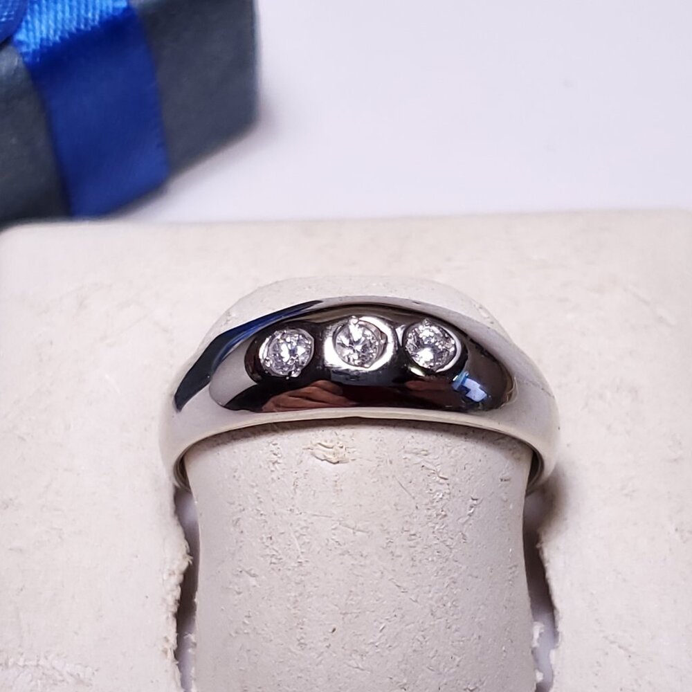 Estate .15ctw Natural Rd Diamond Gypsy Set 6mm 14Kt W/G Gnts/Lds Band Ring#22552